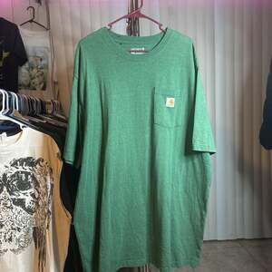 Carhartt Loose Fit Heavyweight Pocket T-Shirt in Hunter Green